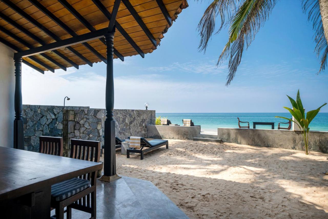Blue Parrot Beach Villa Ambalangoda  Εξωτερικό φωτογραφία