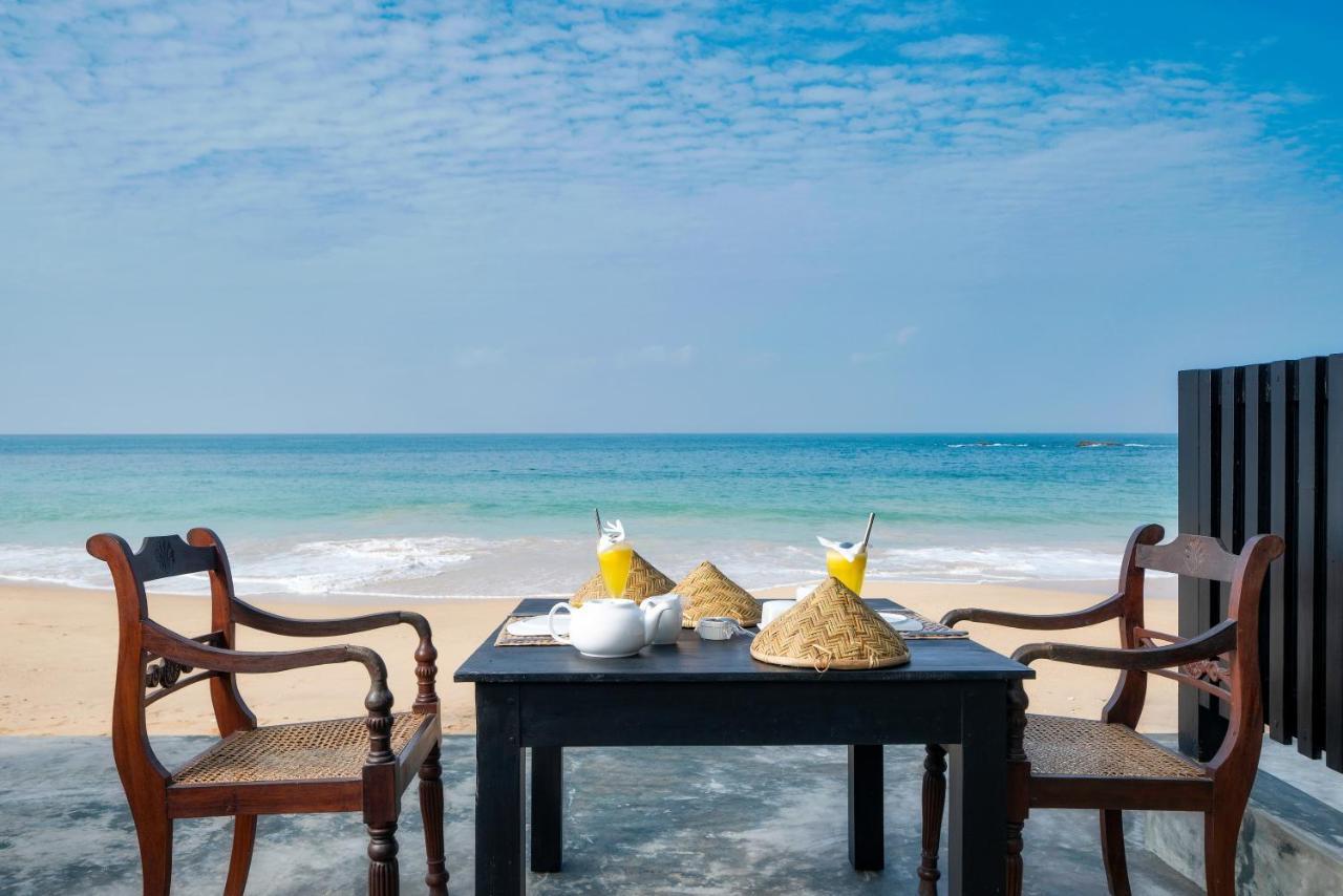 Blue Parrot Beach Villa Ambalangoda  Εξωτερικό φωτογραφία