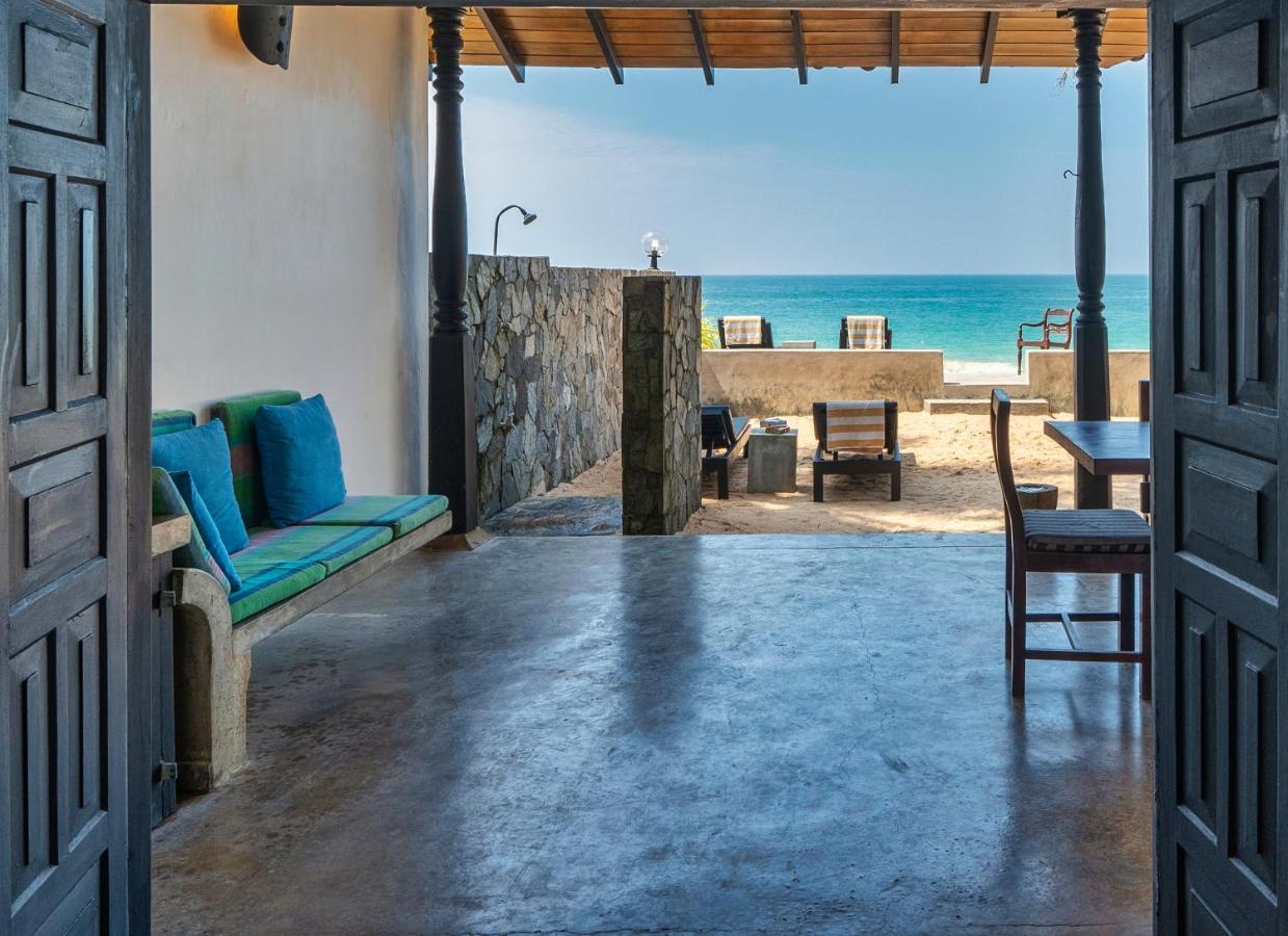 Blue Parrot Beach Villa Ambalangoda  Εξωτερικό φωτογραφία