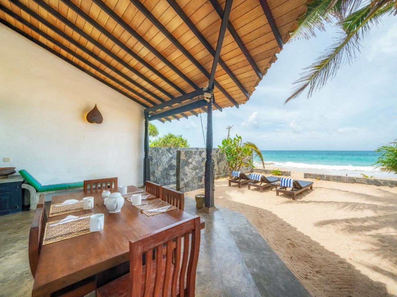 Blue Parrot Beach Villa Ambalangoda  Εξωτερικό φωτογραφία